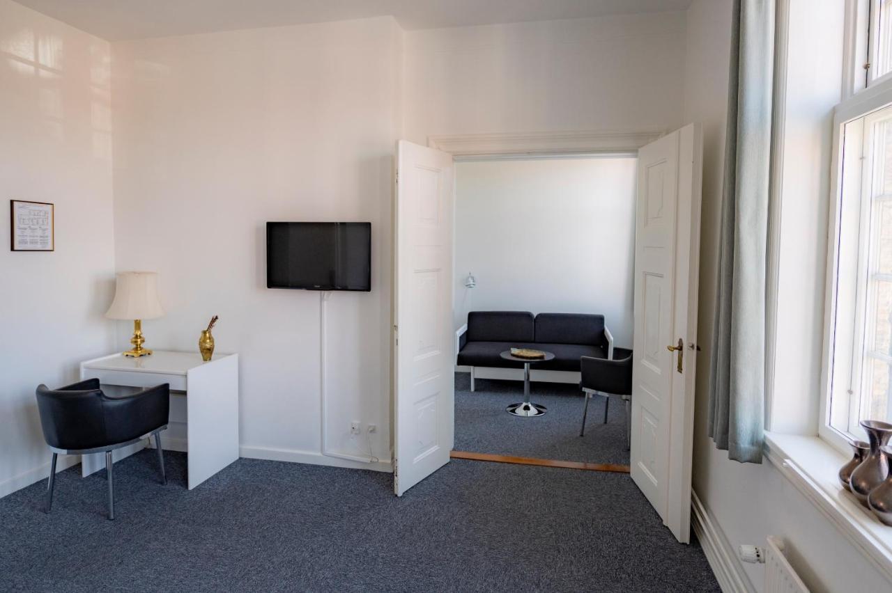 Det Gamle Posthus Hotel Ronne Exterior photo